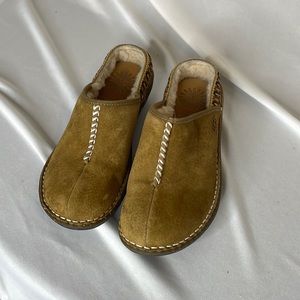Uggs Tasman slippers